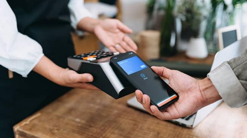 Loyalty card wallet apps