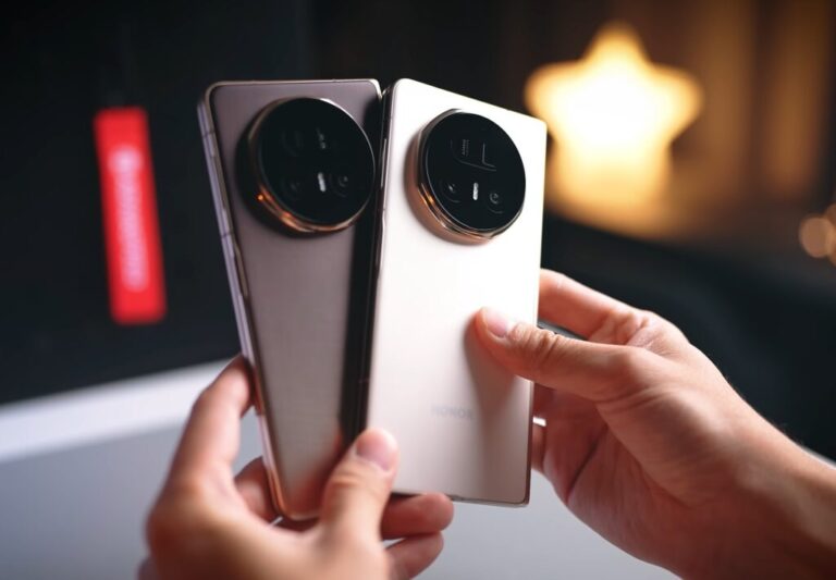 It is an Honor Magic V5, sir. This is the best foldable phone of 2025 (review)