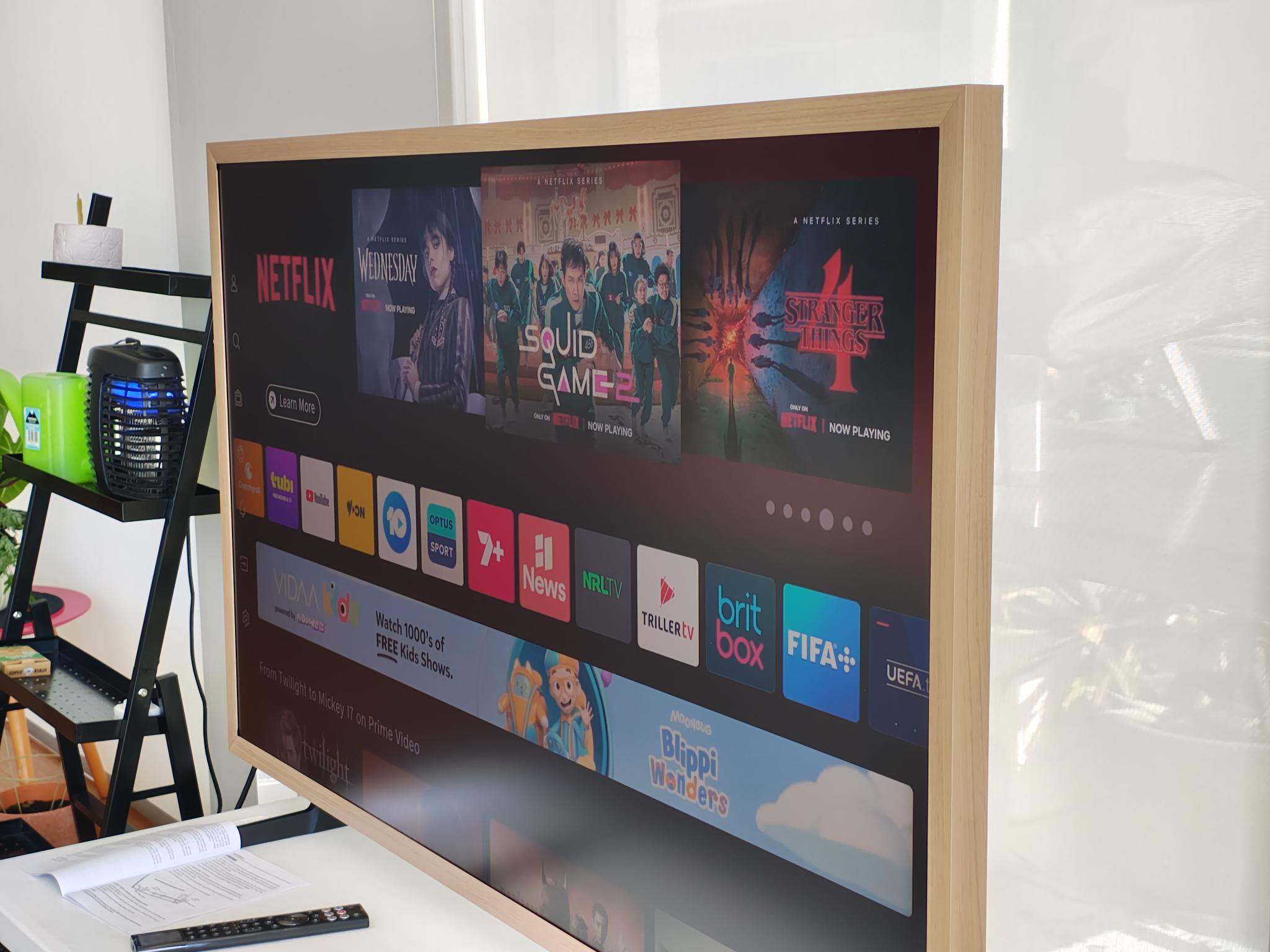 Hisense Canvas S7NAU