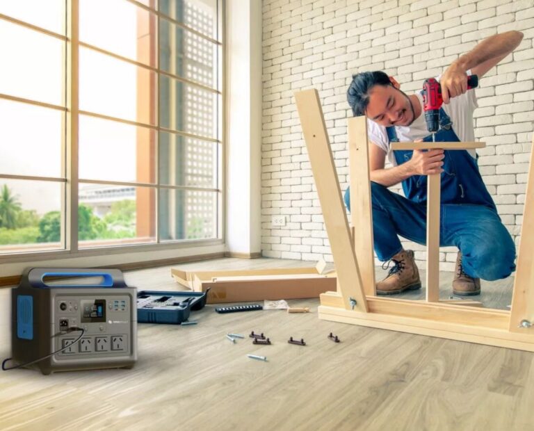 Portable Power Stations – power on the go (Off-grid update 8/24)