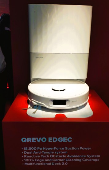 Roborock 2025 robot vacs/mops 