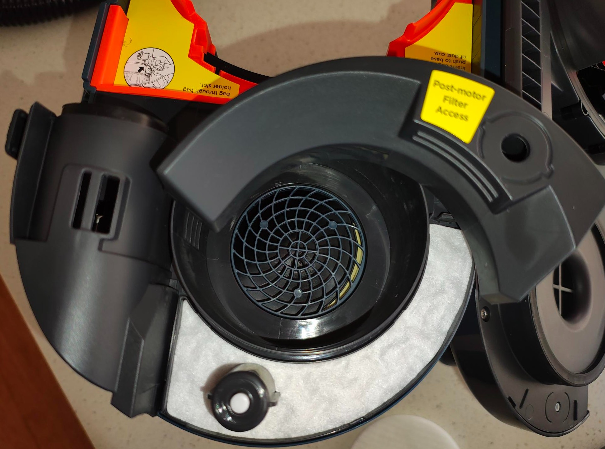 Shark MESSMASTER wet/dry vacuum